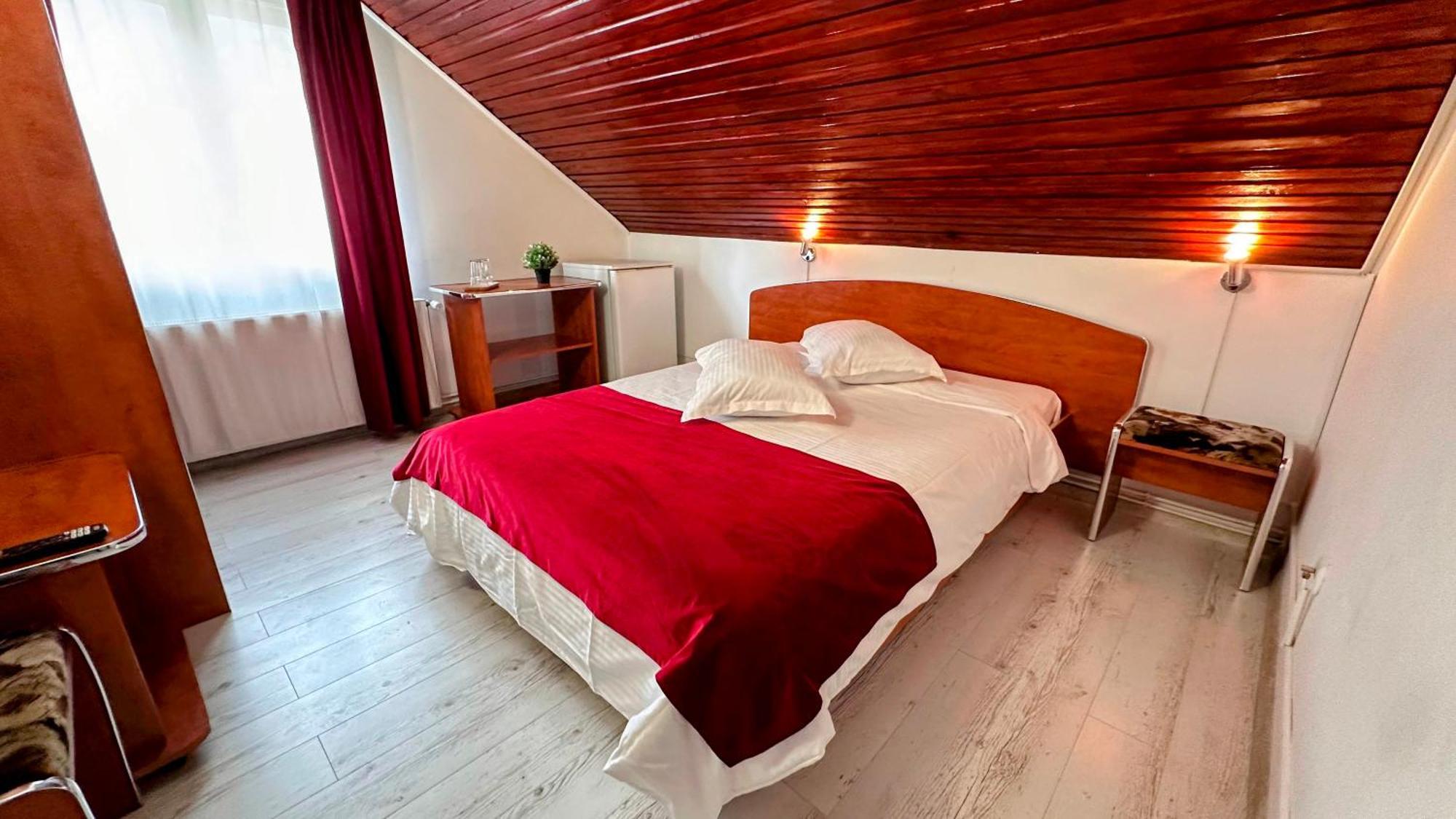 Valea Alba View - Self Check-In Hotel Busteni Ngoại thất bức ảnh