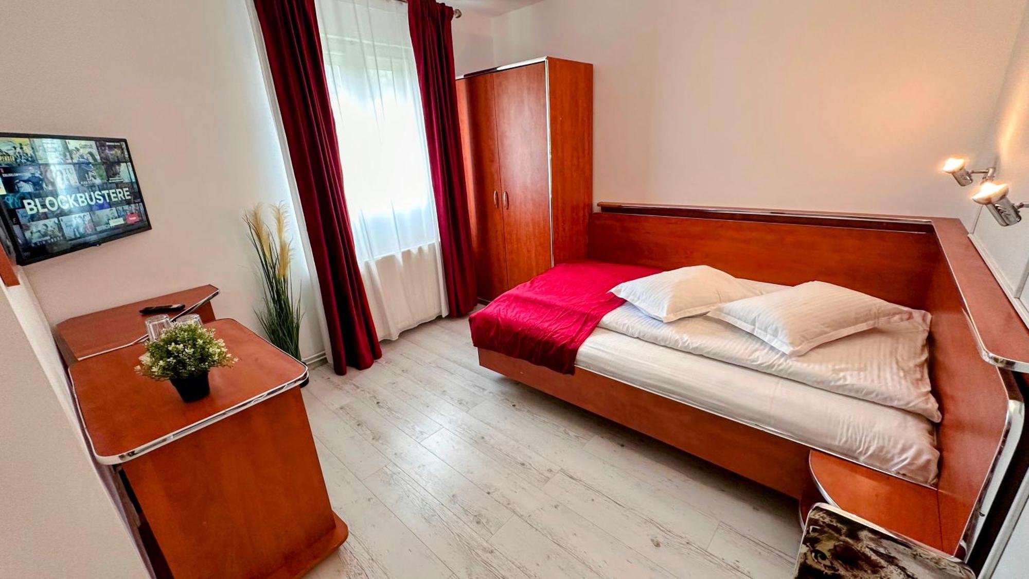 Valea Alba View - Self Check-In Hotel Busteni Ngoại thất bức ảnh