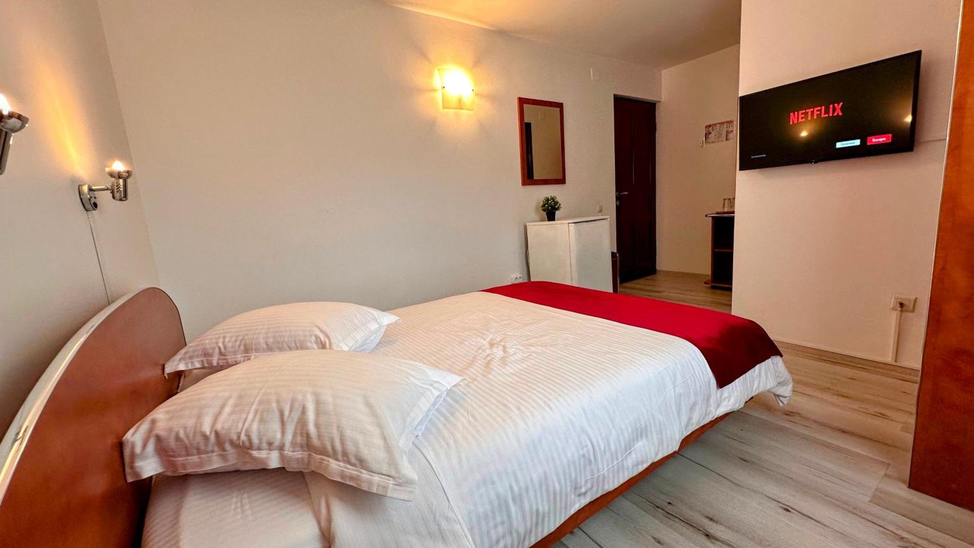 Valea Alba View - Self Check-In Hotel Busteni Ngoại thất bức ảnh