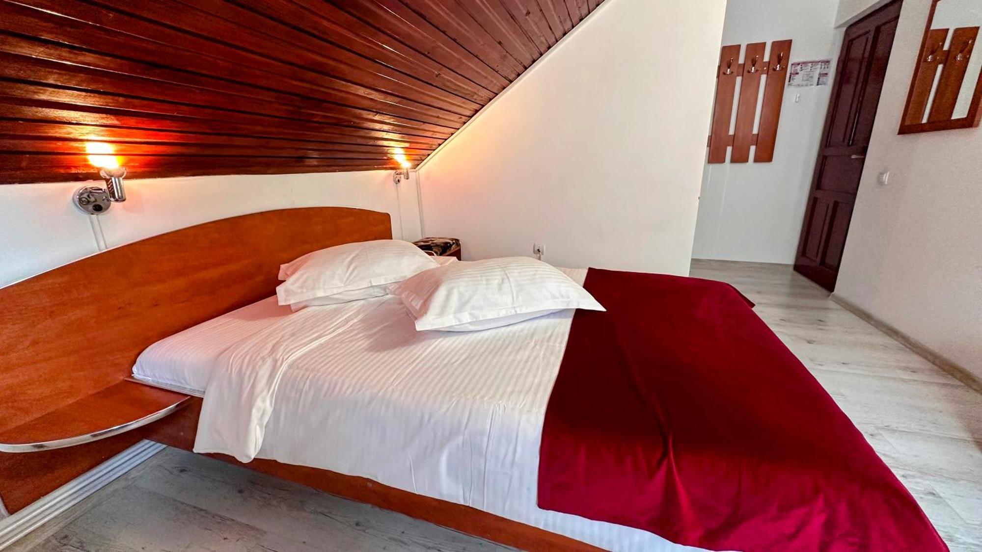 Valea Alba View - Self Check-In Hotel Busteni Ngoại thất bức ảnh