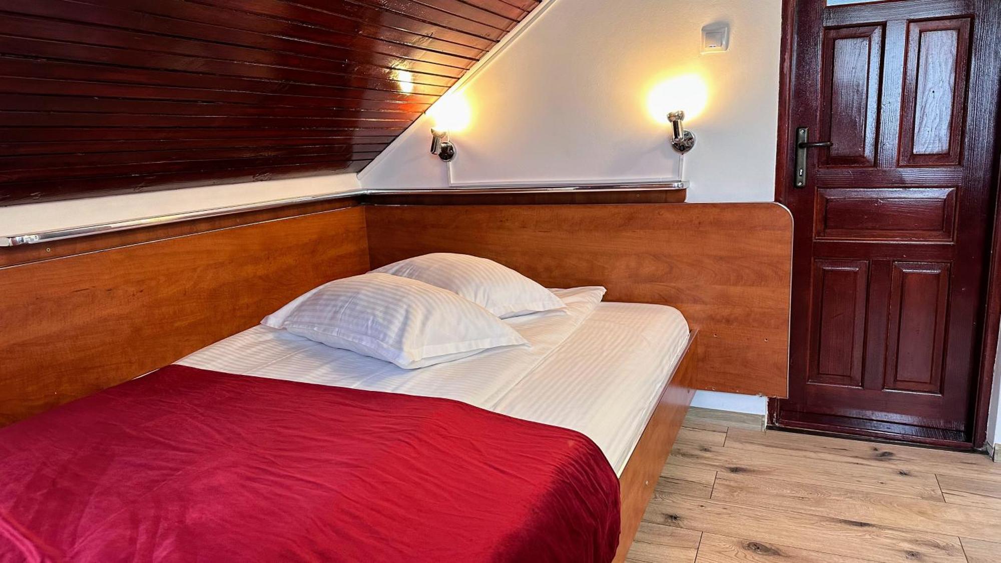 Valea Alba View - Self Check-In Hotel Busteni Ngoại thất bức ảnh
