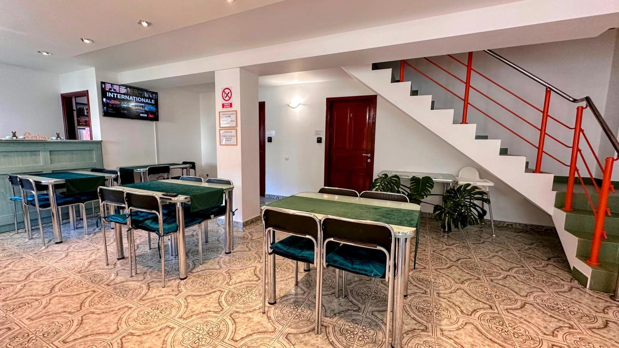 Valea Alba View - Self Check-In Hotel Busteni Ngoại thất bức ảnh